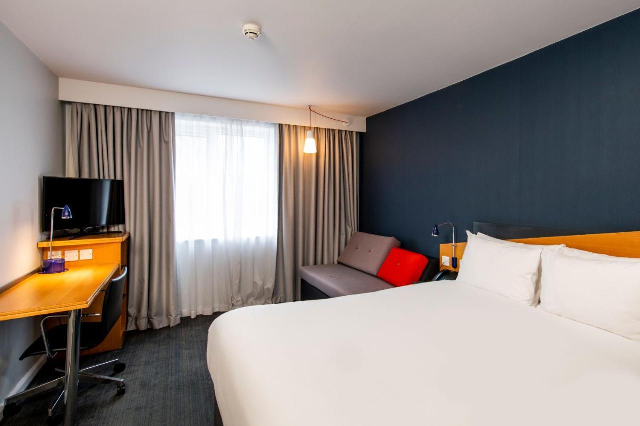 Holiday Inn Express Swansea East By Ihg Bagian luar foto