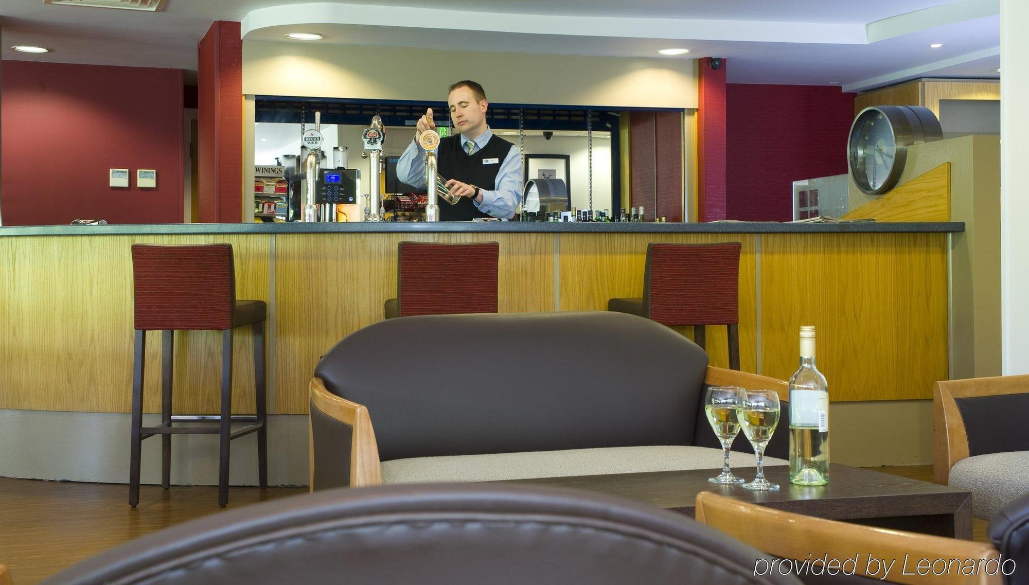 Holiday Inn Express Swansea East By Ihg Restoran foto